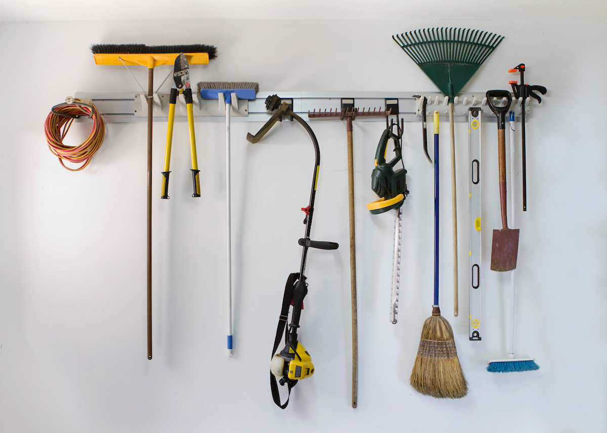 7 Ways to Use Your Garage Cabinets