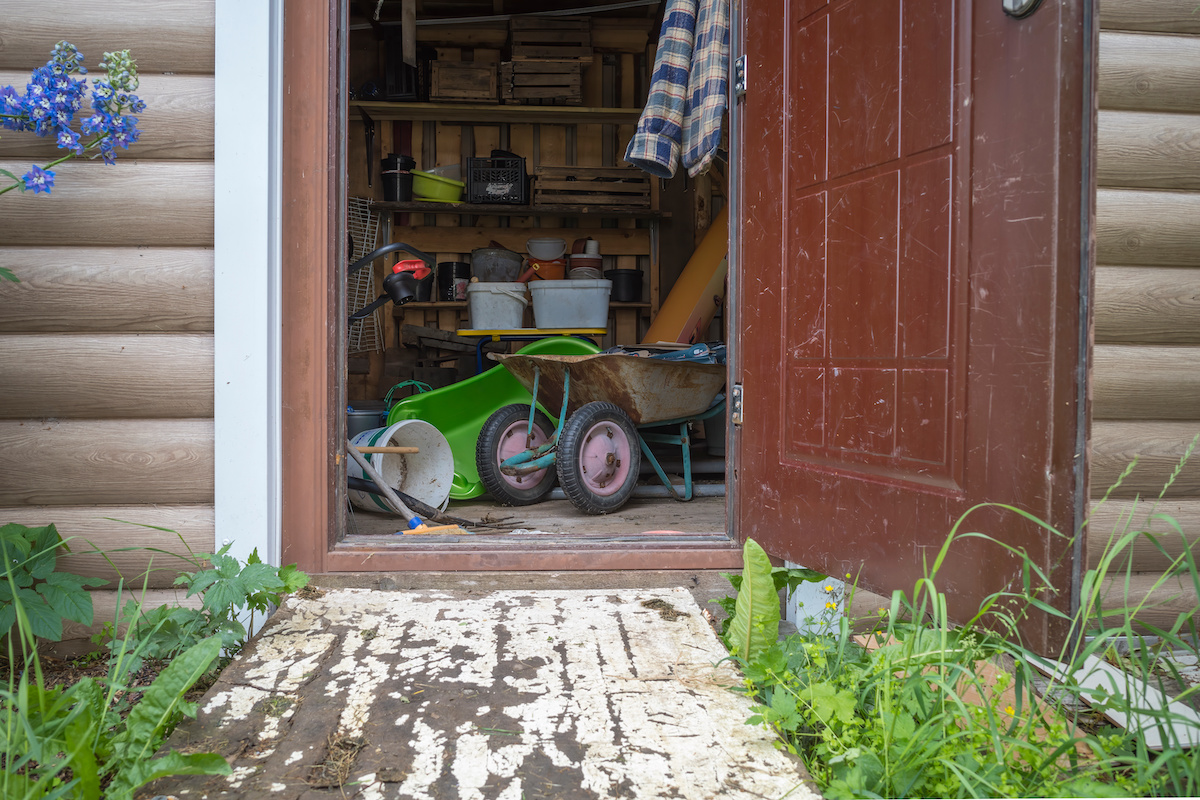 garage storage for gardeners